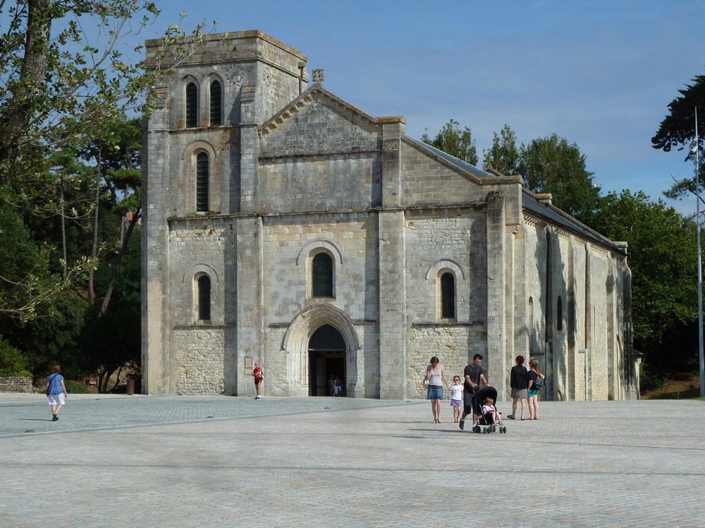 photo-basilique-notre-dame-de-la-fin-des-terres-soulac-sur-mer-41497-xl