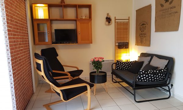 1 Louise Salon
